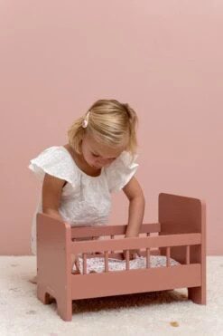 Little Dutch LD7097 Houten Poppenbedje -Kinder Speelgoeds Winkel LD7097 little dutch houten poppenbedje 3